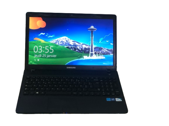 SAMSUNG - Ordinateur portable  SOUS WINDOWS 8 - RAM 4 GO - Avec sa batterie et son chargeur