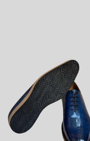 Chaussures classique à lacets pour homme habillées 42 neuf avec étiquette.
