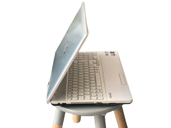 Ordinateur portable Sony Vaio SOUS WINDOWS 7 Edition familiale premium - Installation Office 2007 - Batterie Hors service