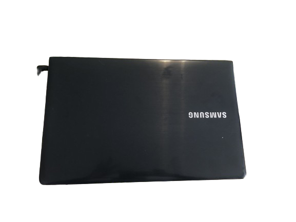 SAMSUNG - Ordinateur portable  SOUS WINDOWS 8 - RAM 4 GO - Avec sa batterie et son chargeur