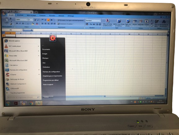 Ordinateur portable Sony Vaio SOUS WINDOWS 7 Edition familiale premium - Installation Office 2007 - Batterie Hors service