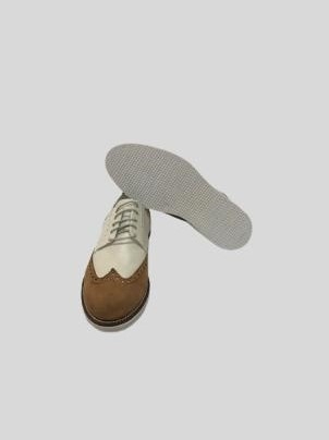 Chaussures  à lacets pour homme  43 neuf avec étiquette