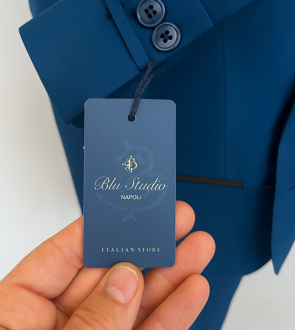 Nouveau smoking bleu Roi  50 Neuf avec étiquette. Blu studio