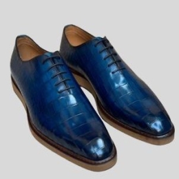 Chaussures classique à lacets pour homme habillées 42 neuf avec étiquette.