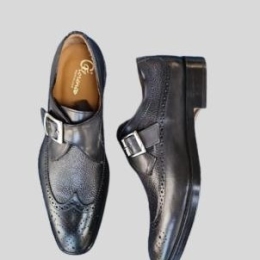 Chaussures en one boucle – Taille 42