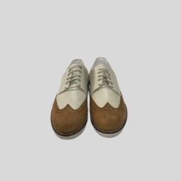 Chaussures  à lacets pour homme  43 neuf avec étiquette